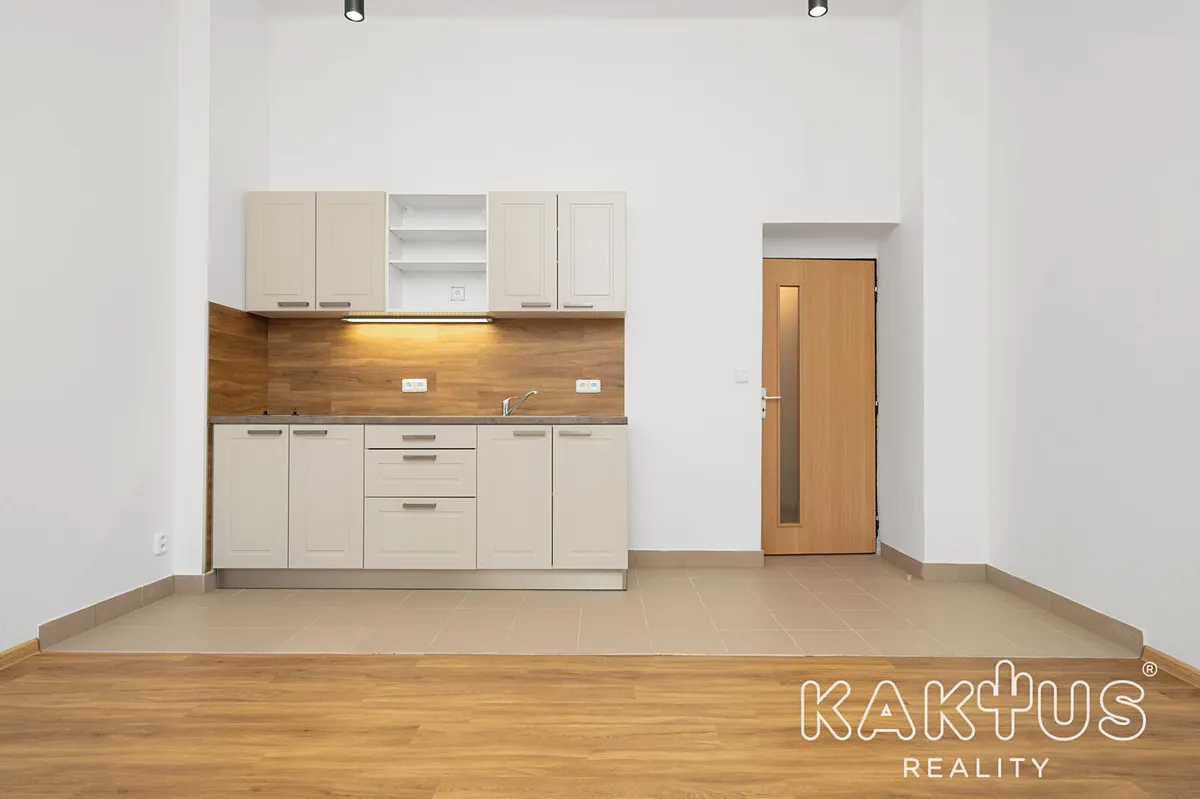 Pronájem bytu 1+kk 32 m²